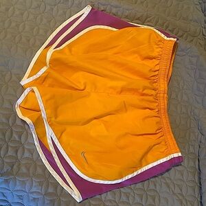 Nike Dri-Fit Women Tempo Running Cross-Fit Shorts Lined sz Med Orange